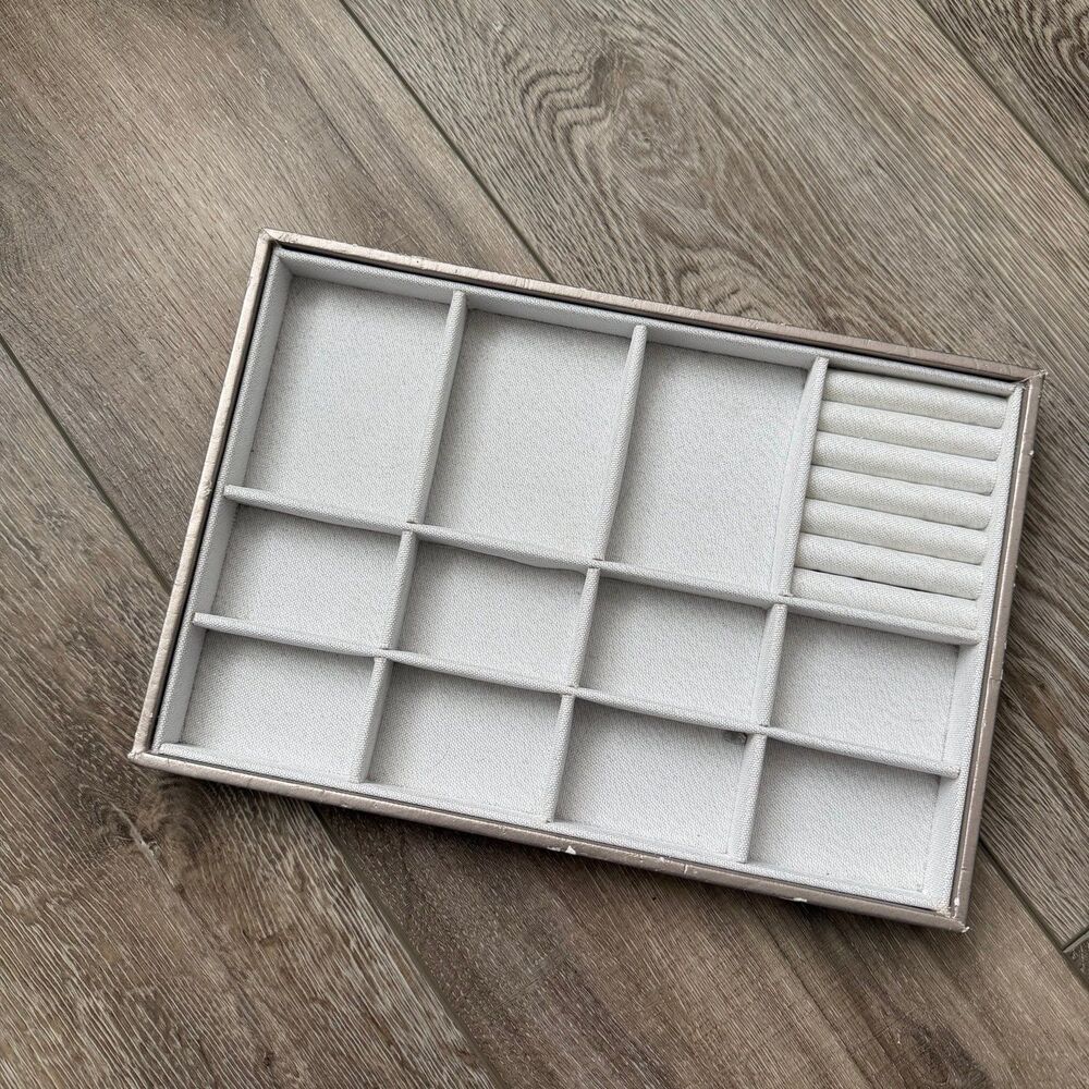 Boutique Jewelry Organizer